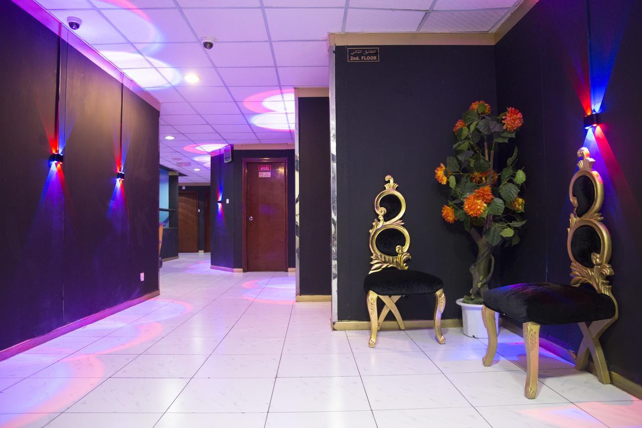 White Hotel *